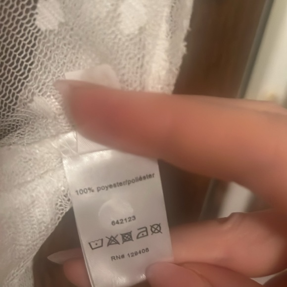 VENUS Sheer White Poka Dot Top / Size 6 - Picture 5 of 6